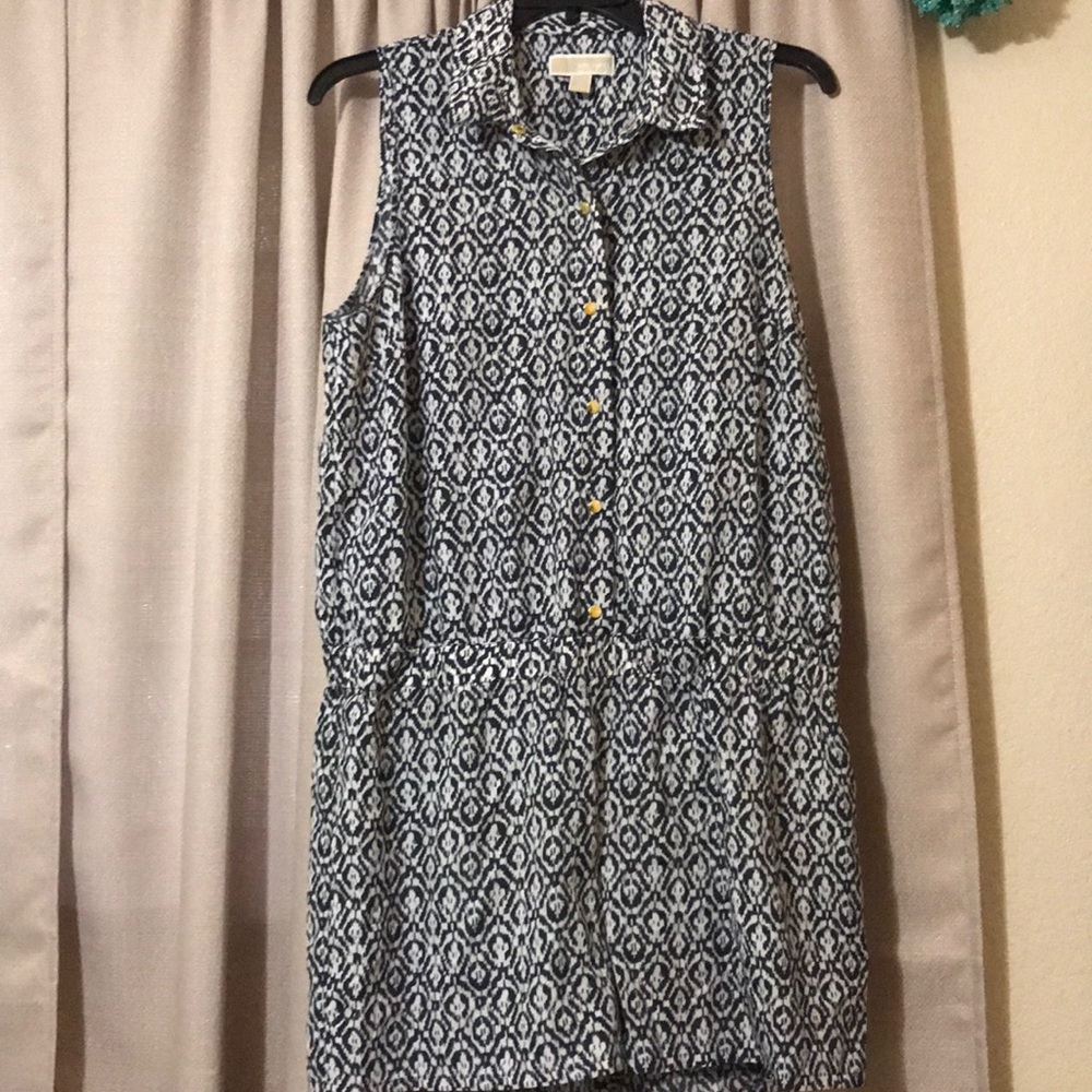 Short pant suit